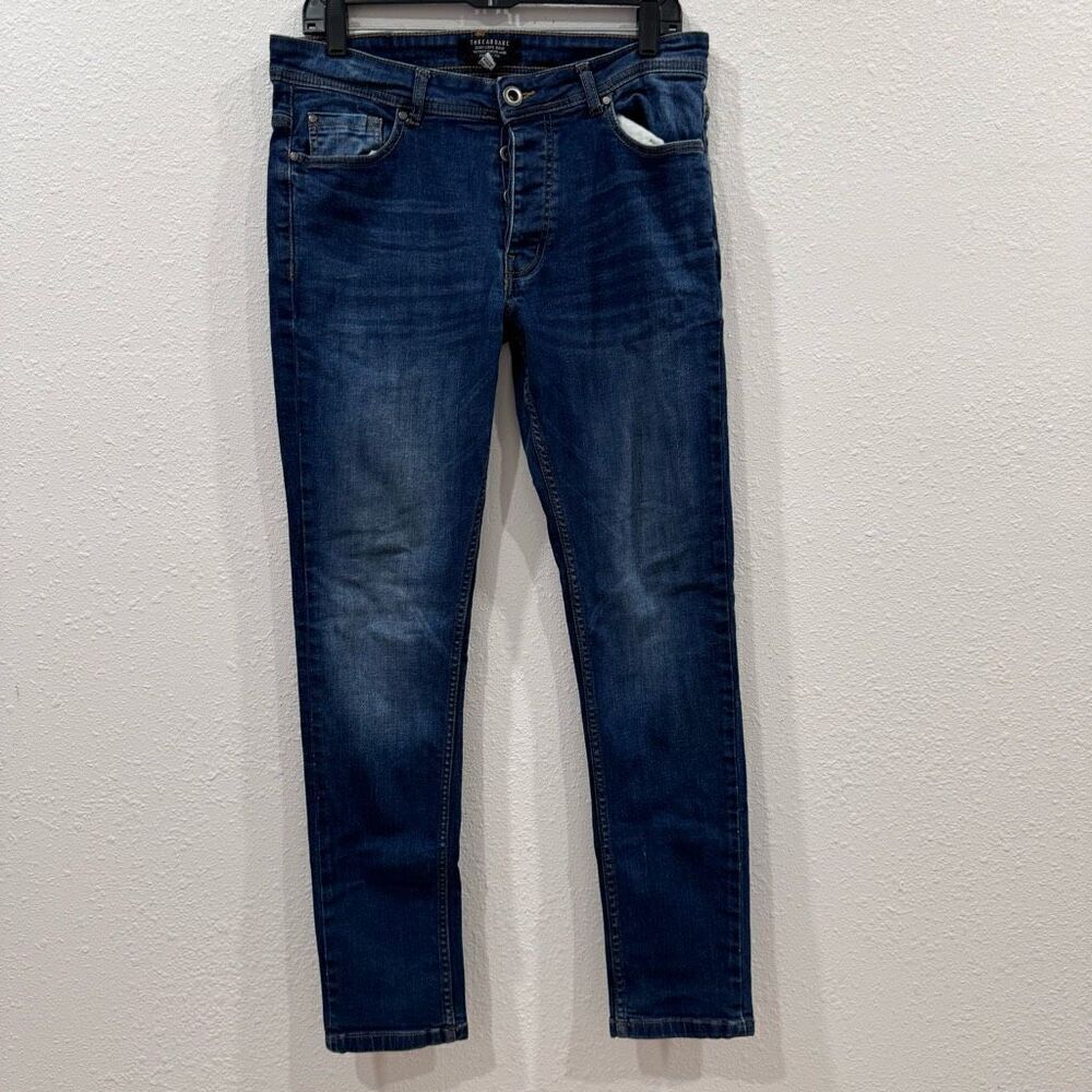Thread‎ bare jeans size 32